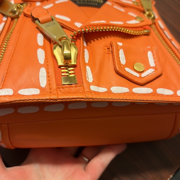 SOLD ON Ⓜ️ 🧡MOSCHINO Large Biker Leather Jacket Moto Crossbody Bag 🧡 - Picture 10 of 16